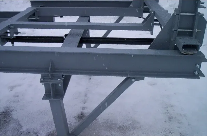 Photograph of Feed deck for firewood (3/6)