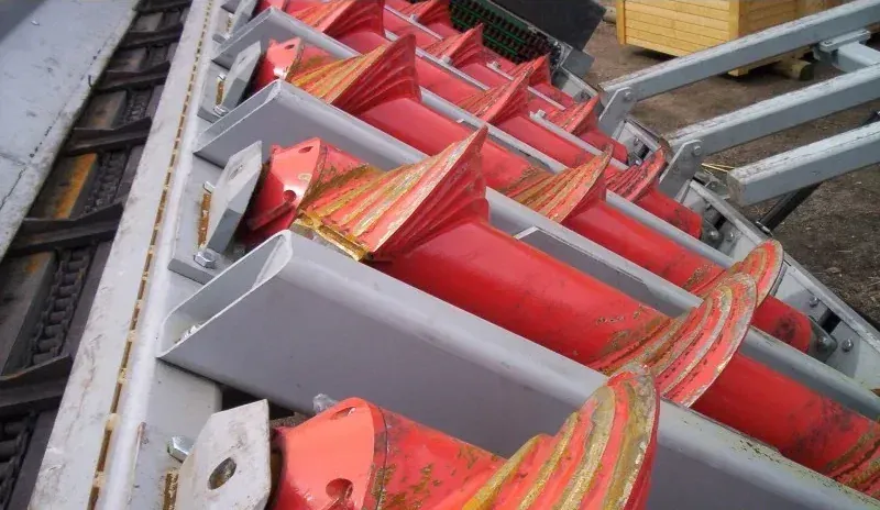 Photograph of Screw elevator for saw logs (1/2)